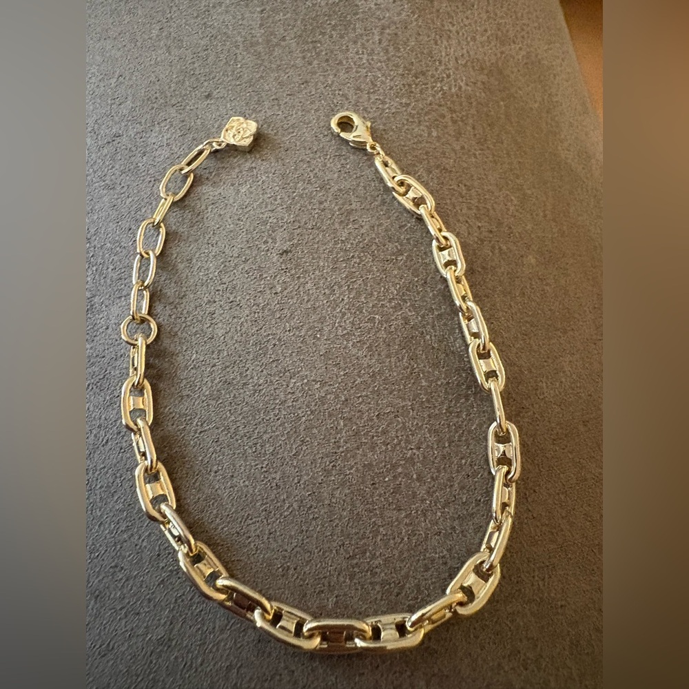 EUC Kendra Scott bracelet. Size 7.5